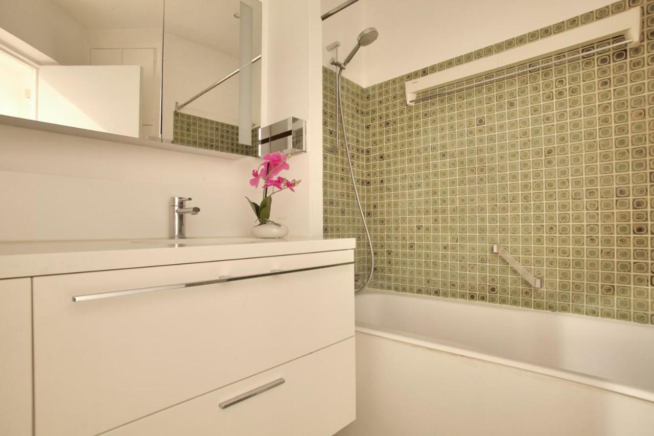 2 Bedrooms Tour Eiffel Breteuil Párizs Kültér fotó